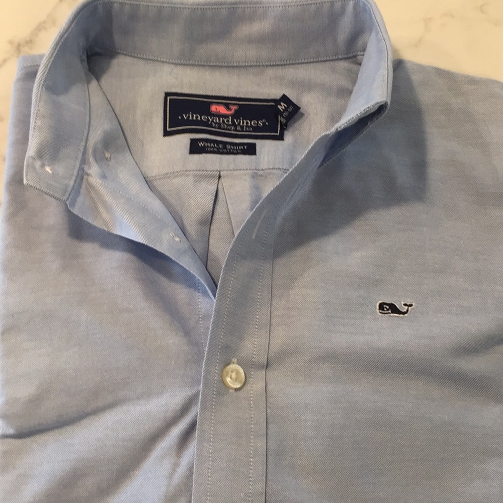 Selling boys whale vineyard vine shirt